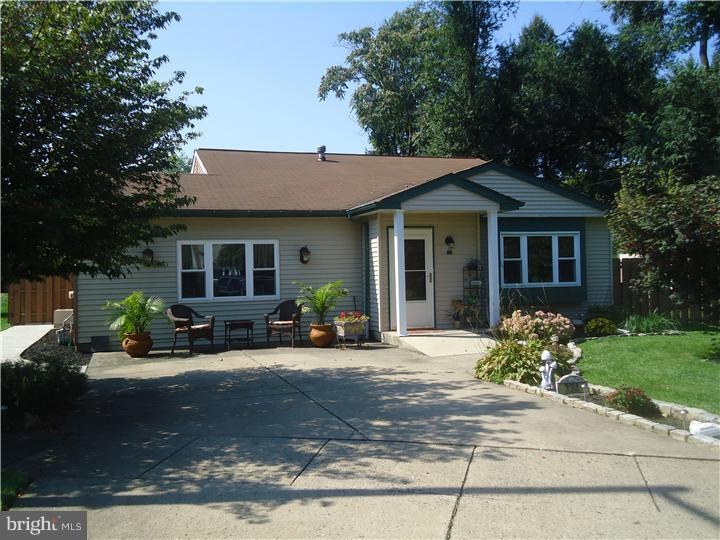 324 Barry St, Elkins Park, PA 19027 - photo 1