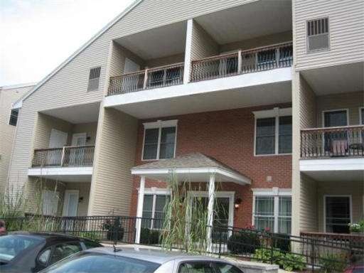 216 Reservoir St unit 207, Holden, MA 01520 - photo 1
