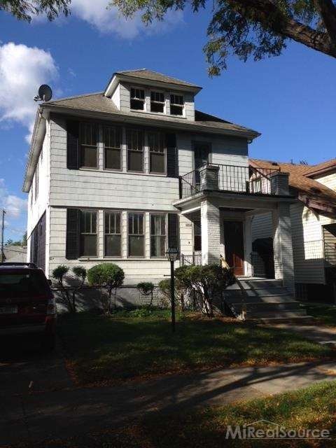 1377 Lakepointe St, Grosse Pointe Park, MI 48230 - photo 1