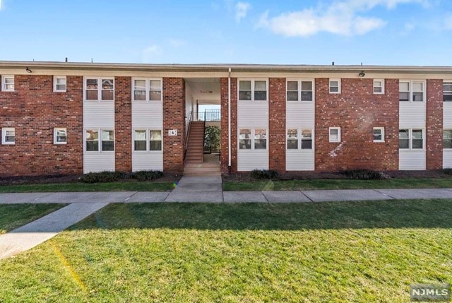 100 Pierson Miller Dr unit A6, Pompton Lakes, NJ 07442 - photo 1