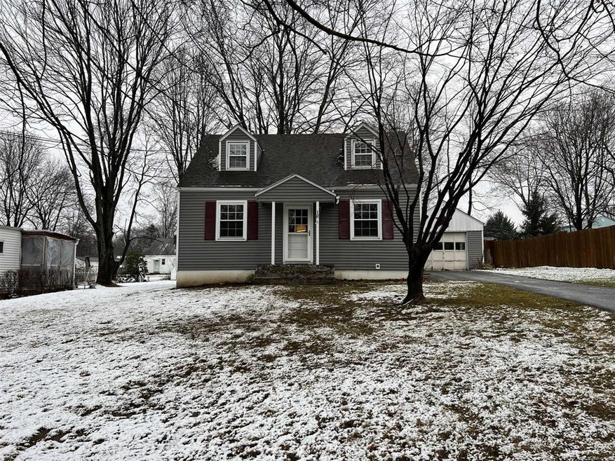 18 Kinderhook Dr, Poughkeepsie, NY 12603 - photo 1