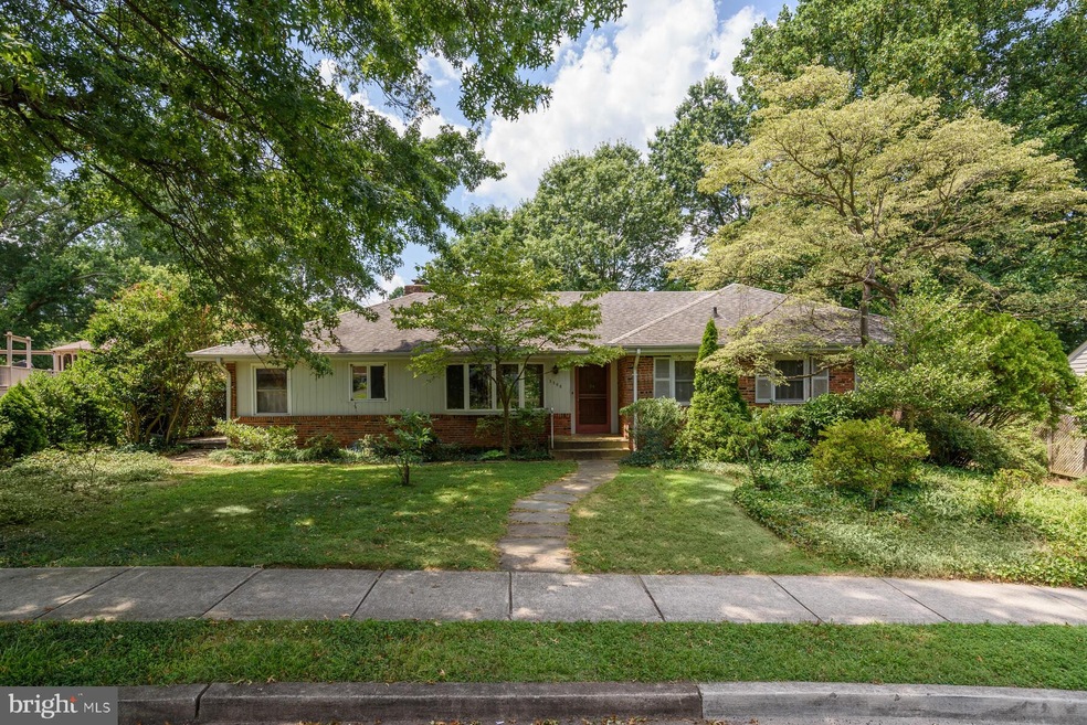 3306 N Peary St, Arlington, VA 22207 - photo 1