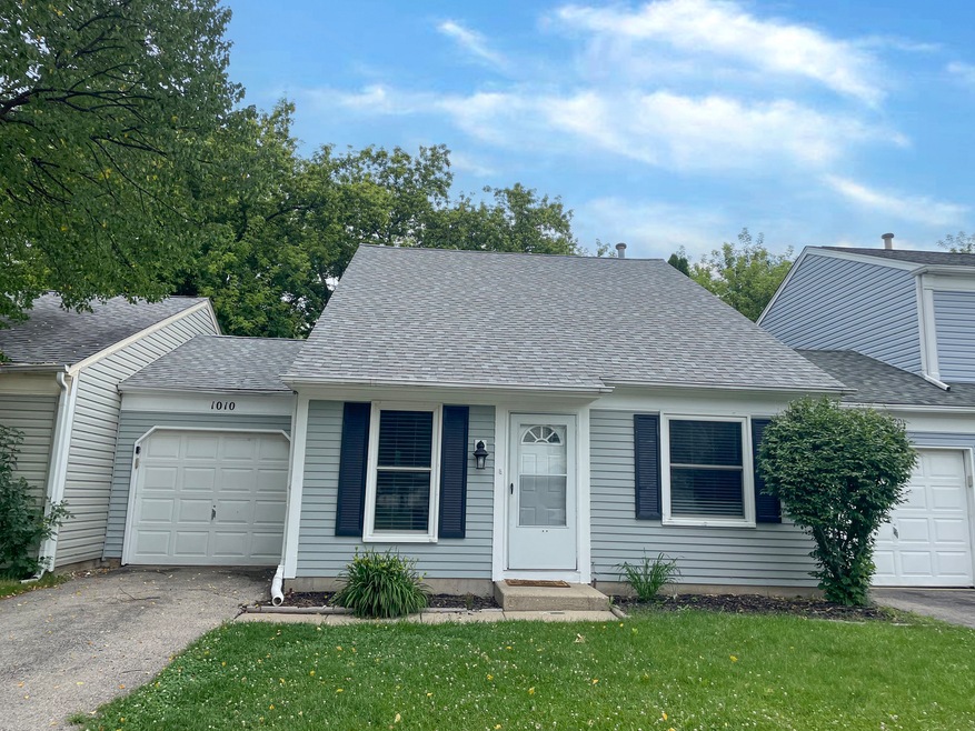 1010 Perry Dr, Algonquin, IL 60102 - photo 1