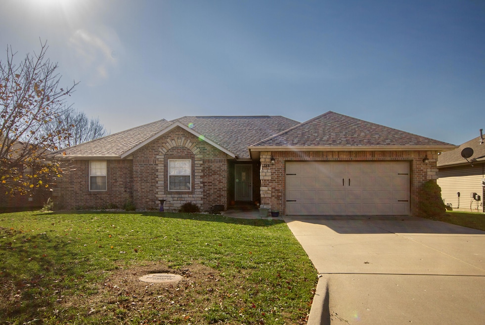 784 E Ozark Jubilee, Nixa, MO 65714 - photo 1