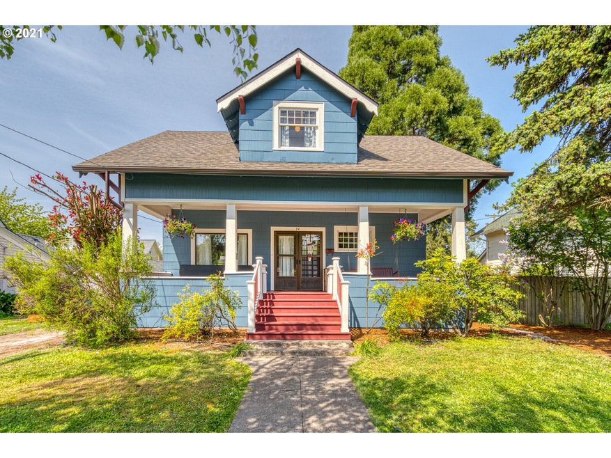 70 Log Cabin St, Independence, OR 97351 - photo 1