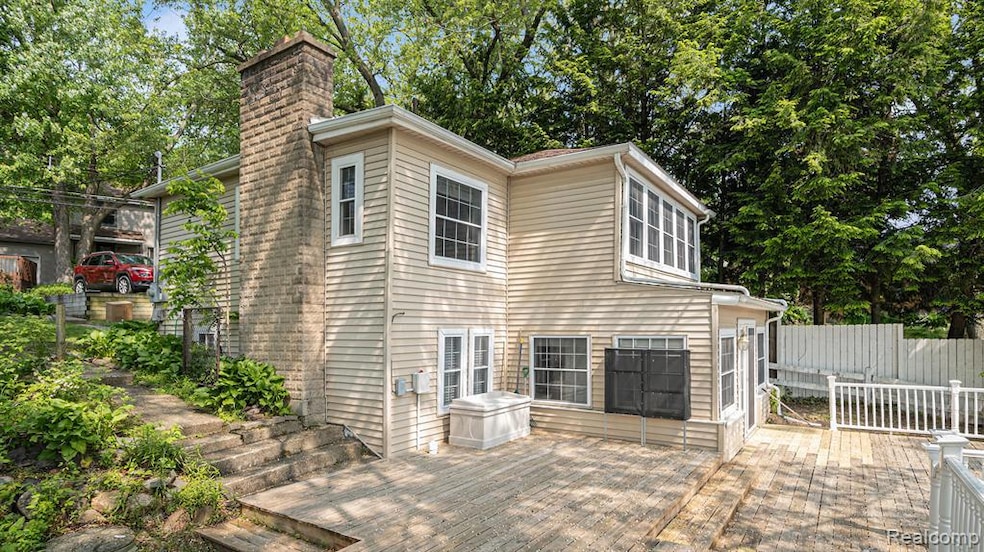 Under Contract $359,900