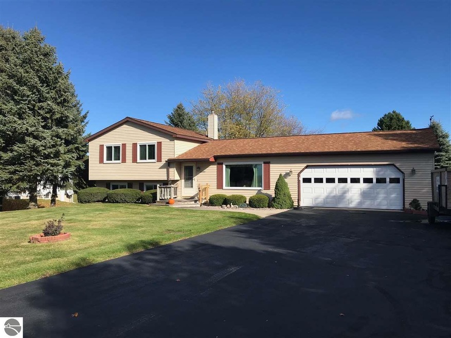 12351 S Bugai Rd, Cedar, MI 49621 - photo 1