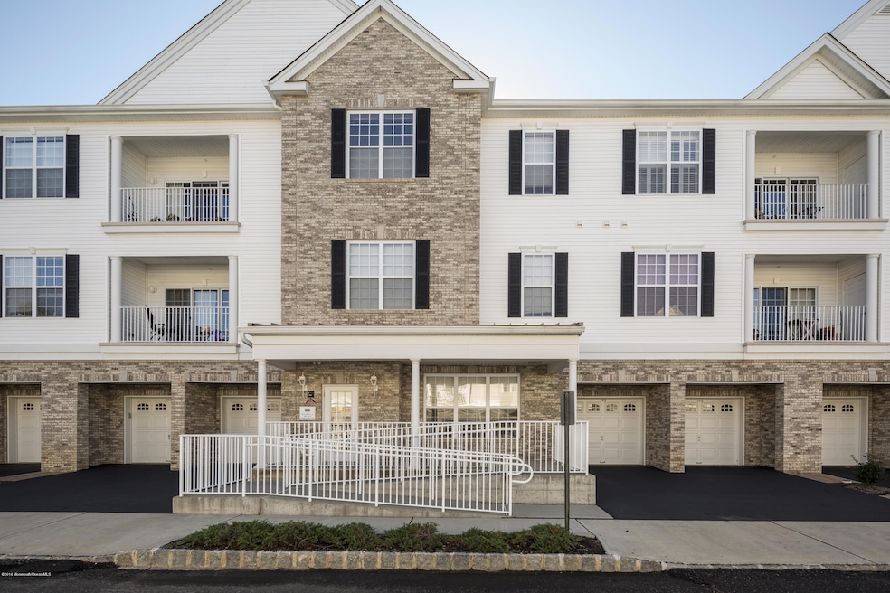 113 Knightsbridge Ln, Morganville, NJ 07751 - photo 1