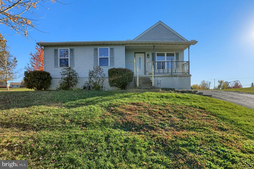 2658 Tattoo Dr, Chambersburg, PA 17202 - photo 1