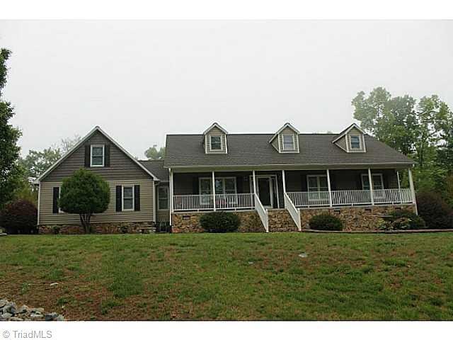 4577 Nc Highway 134 unit B, Asheboro, NC 27205 - photo 1