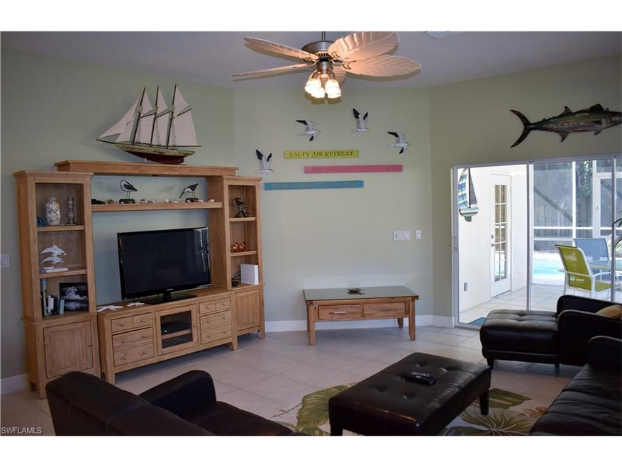Beautiful Great Room with slider to covered Lanai 