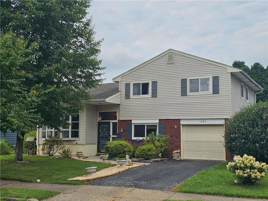 1585 Rudolph Dr, Bethlehem, PA 18018 - photo 1
