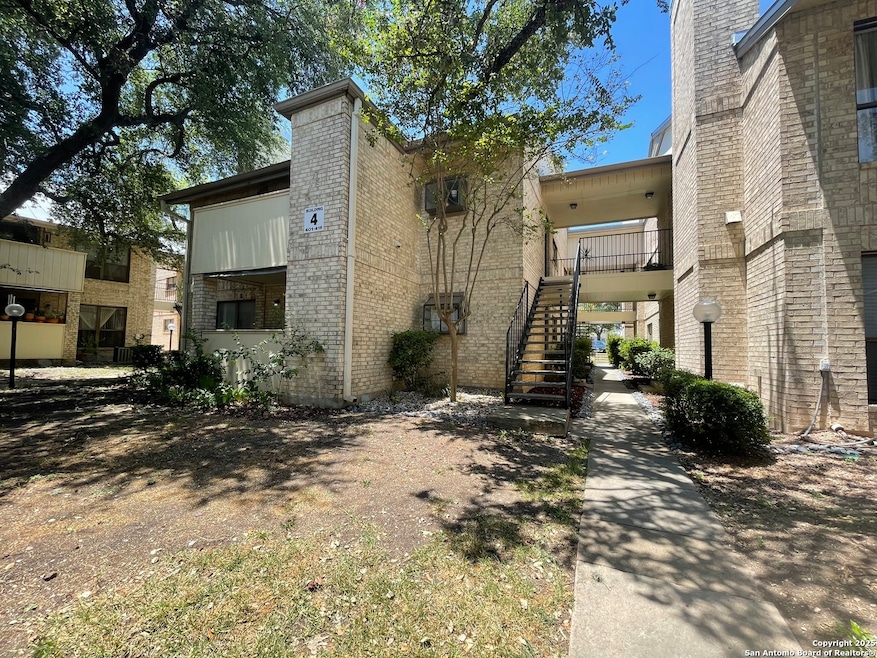 11843 Braesview unit 401, San Antonio, TX 78213 - photo 1
