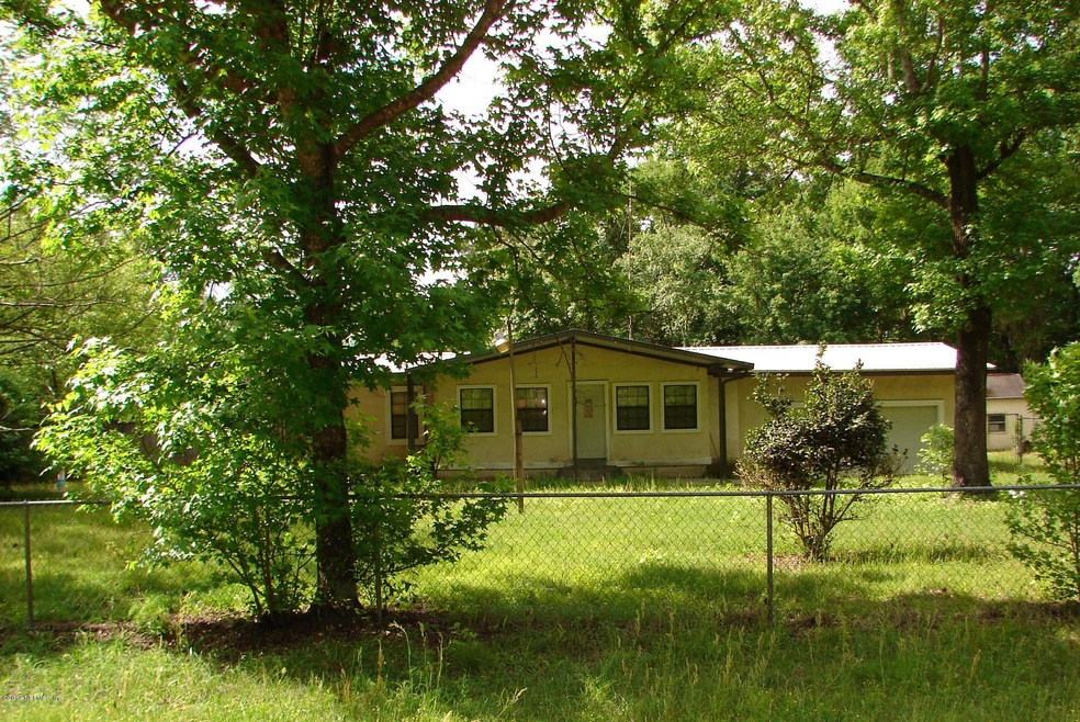 113 Curtis St, Interlachen, FL 32148 - photo 1