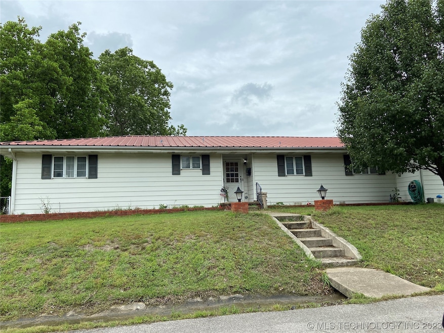 701 8th Ave SE, Ardmore, OK 73401 - photo 1