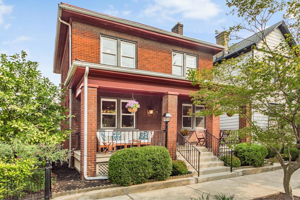 238 E Whittier
