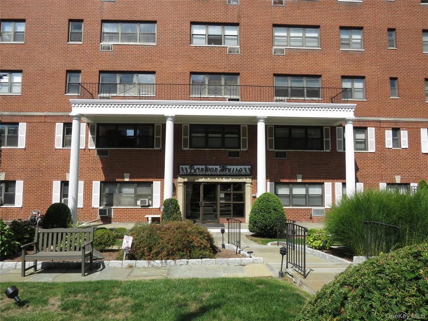 33 Barker Ave unit 5G, White Plains, NY 10601 - photo 1