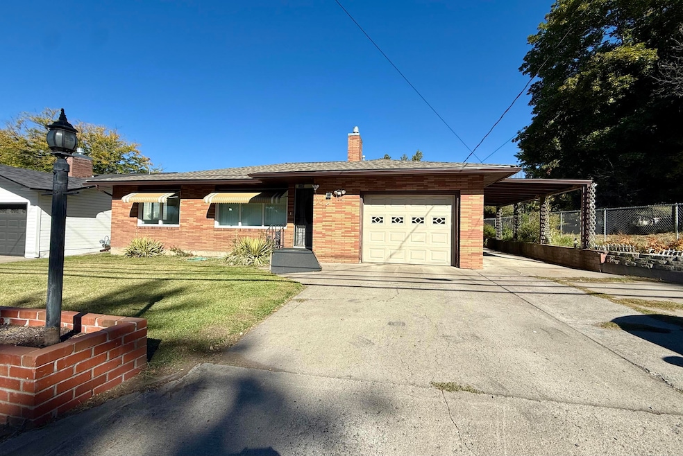 5045 Shasta Way, Klamath Falls, OR 97603 - photo 1