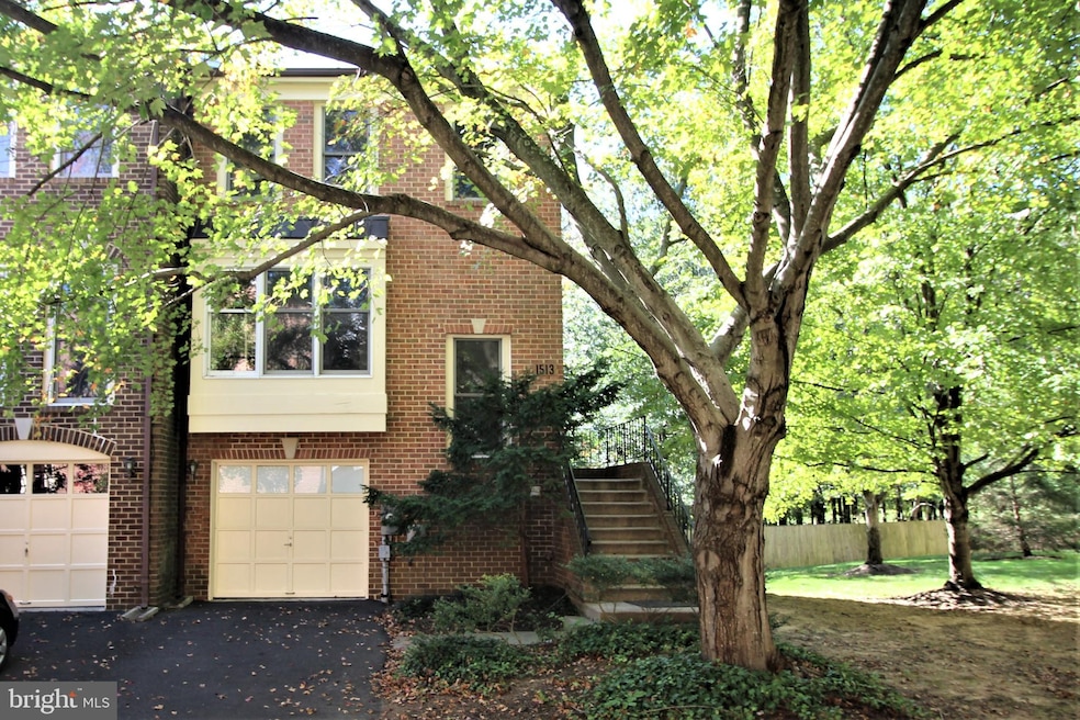 1513 Templeton Place, Rockville, MD 20852 - photo 1