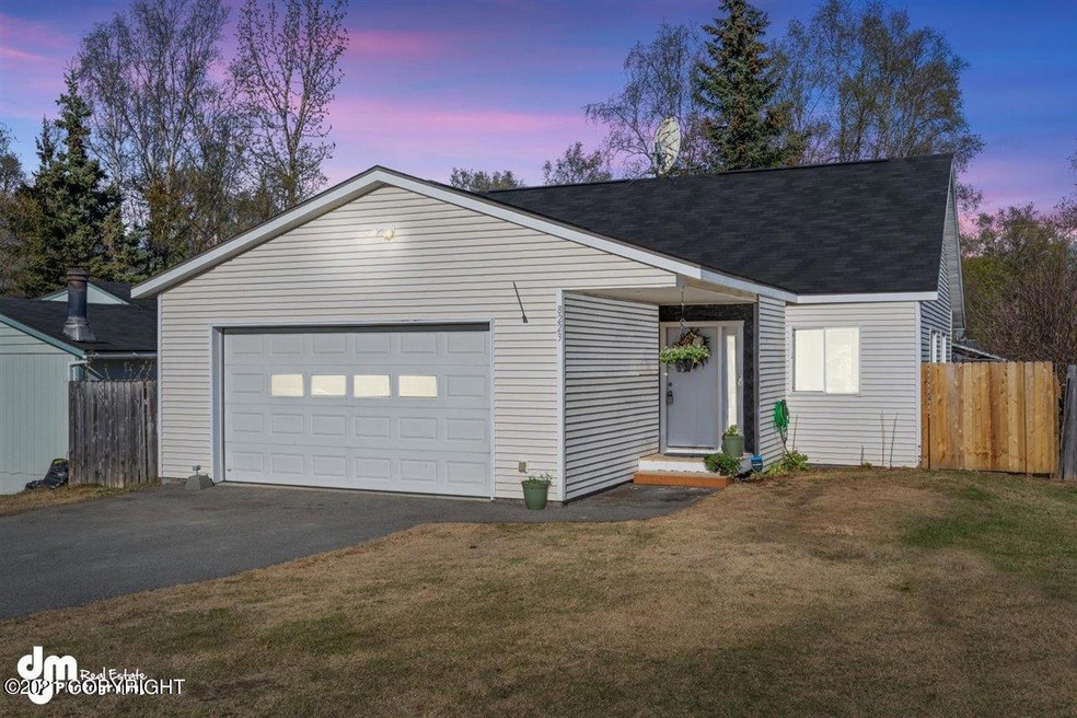 01-Twilight Front Exterior_KC_08656_DTE