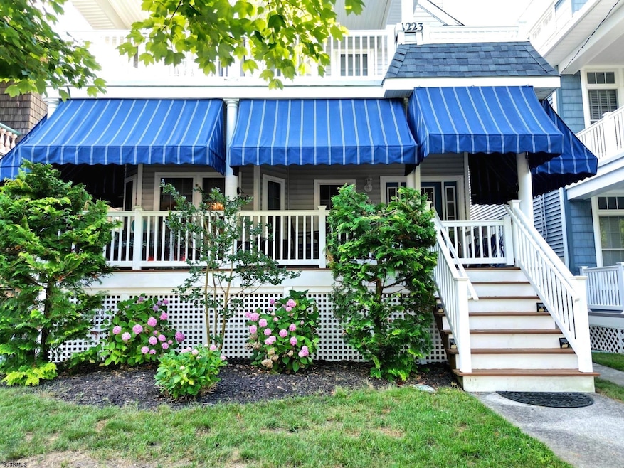 Sold $999,999 • Co-Listing Agent