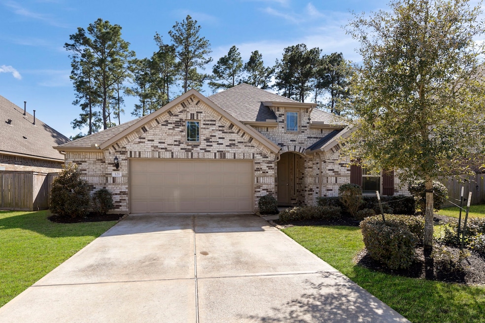 Beautiful brick home with an attached 2-1/2 car ga
