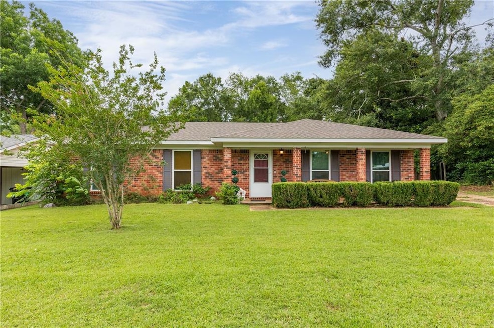 6770 King Arthur Dr, Mobile, AL 36619 - photo 1