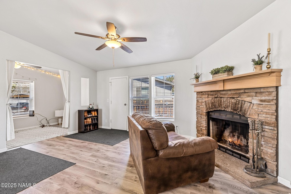 1858 W Mattingly Loop