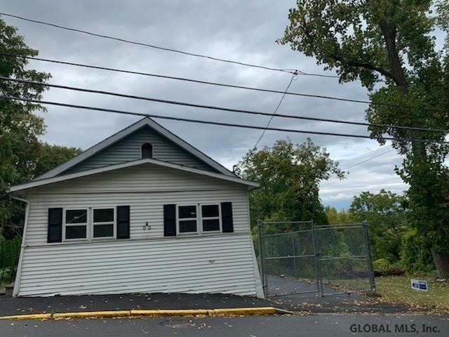 95 Stowe Ave, Troy, NY 12180 - photo 1