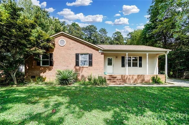 2313 Oakstone Cir, Gastonia, NC 28052 - photo 1