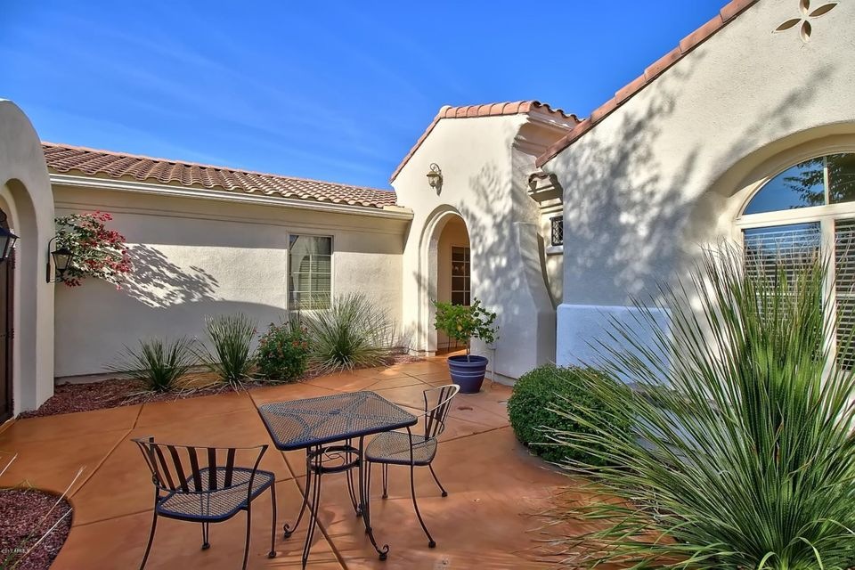 Front_Patio (1)