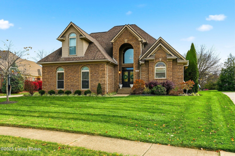 10714 Worthington Ln, Prospect, KY 40059 - photo 1