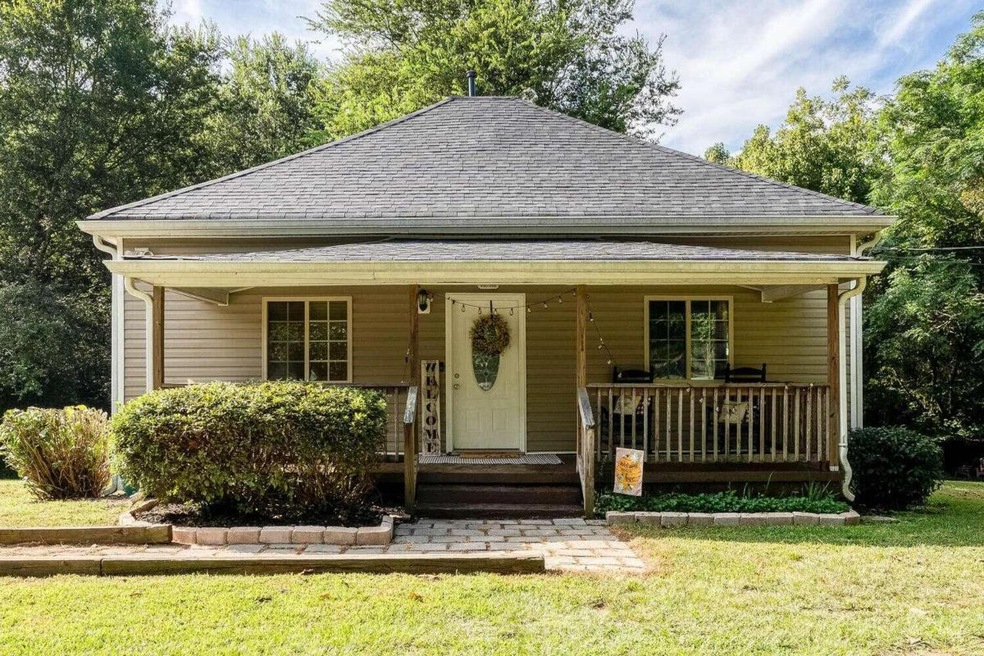 12177 Brown Bridge Rd, Covington, GA 30016 - photo 1