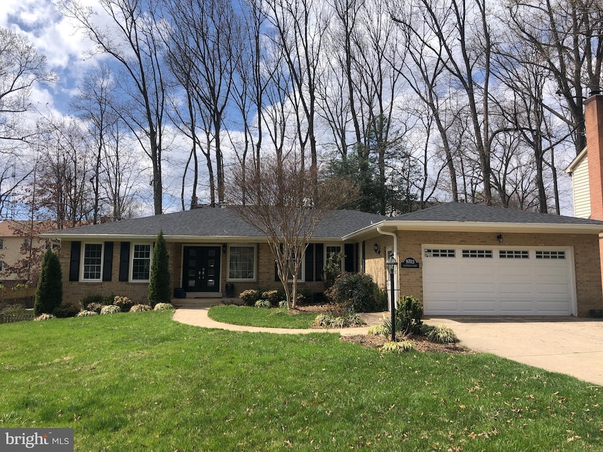 9703 Flintridge Ct, Fairfax, VA 22032 - photo 1