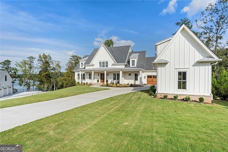 Welcome home to luxury lake living.