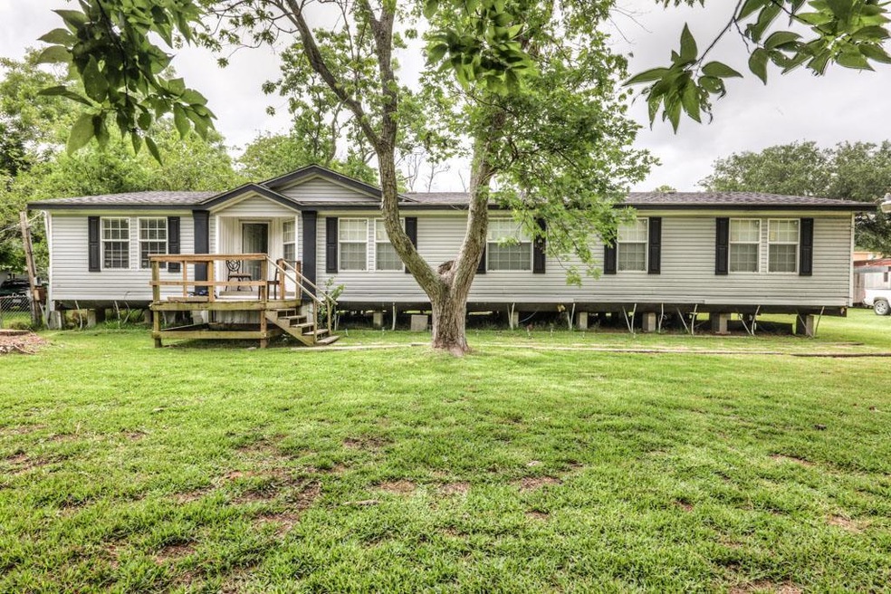 451 County Road 949a, Alvin, TX 77511 - photo 1