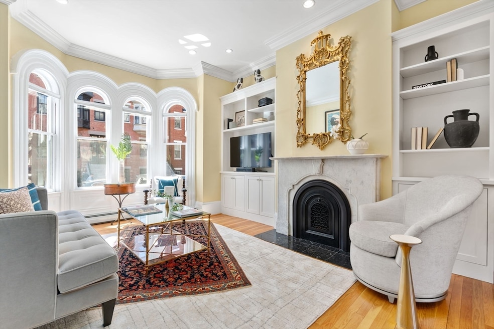 Pending $1,650,000 • Co-Listing Agent