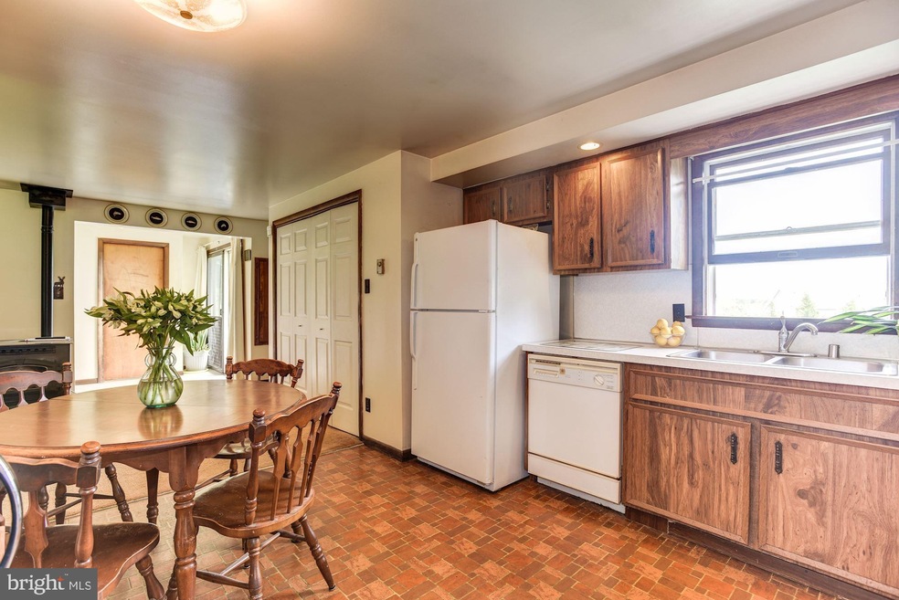 5977 Old Washington Rd, Sykesville, MD 21784 - photo 1