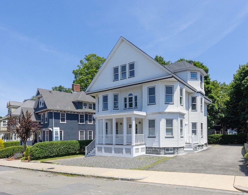 Sold $2,300,000 • Co-Listing Agent