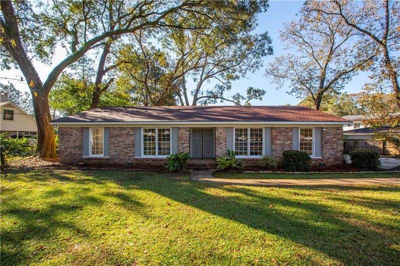 Great Home in the popular Spring Hill subdivision 