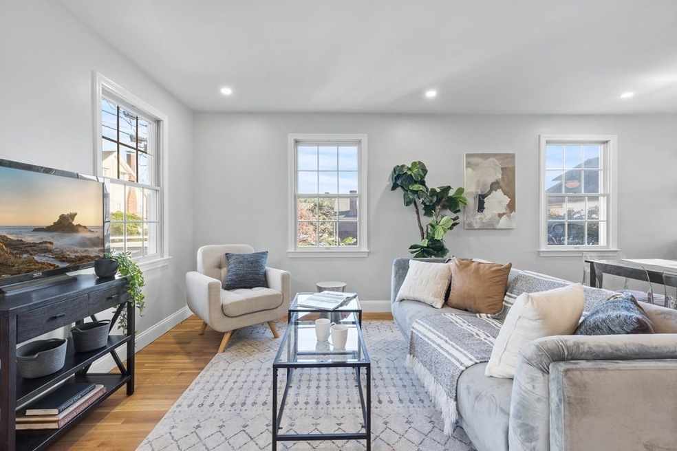 8 Pine Ct unit 1, Arlington, MA 02476 - photo 1