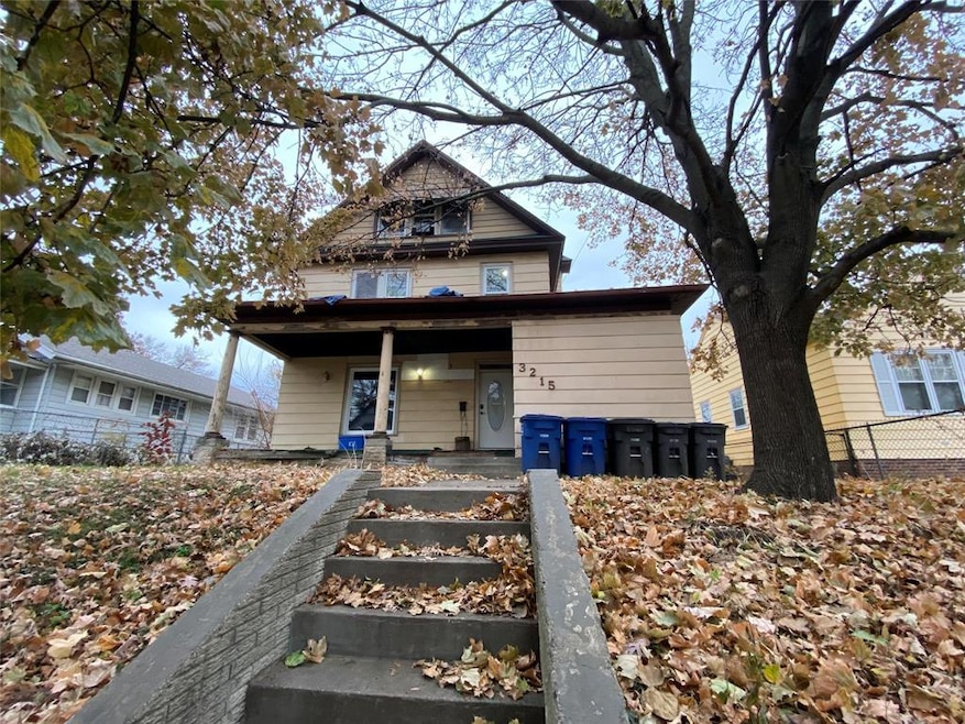 3215 7th St, Des Moines, IA 50313 - photo 1