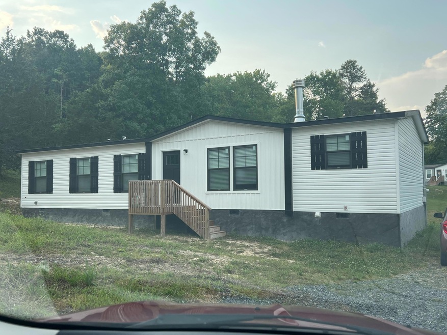 728 Bullrun Dr, Tunnel Hill, GA 30755 - photo 1