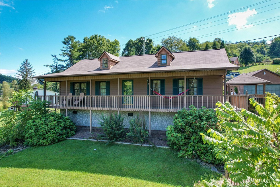 29 Stillwater Springs Rd, Burnsville, NC 28714 - photo 1