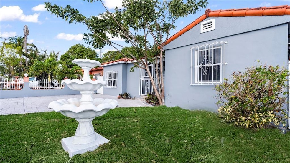 465 NW 119th St, Miami, FL 33168 - photo 1