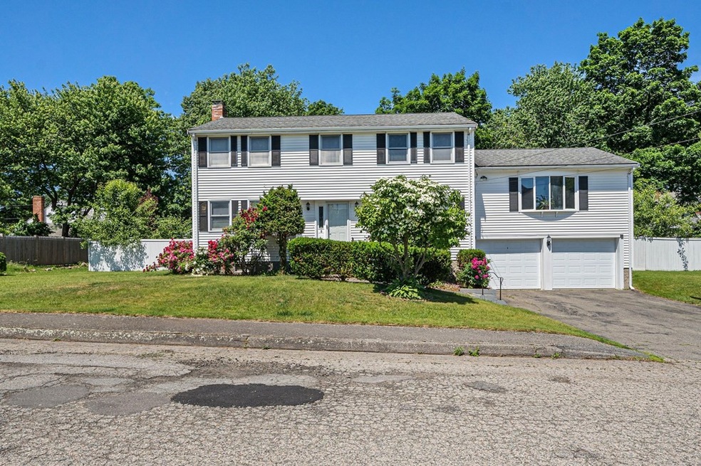 8 Old Farm Rd, Randolph, MA 02368 - photo 1