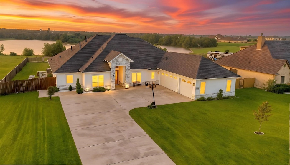 For Sale $825,000 • Co-Listing Agent