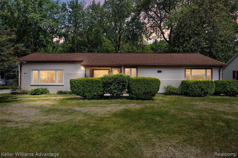 5160 Griswold Rd, Kimball, MI 48074 - photo 1