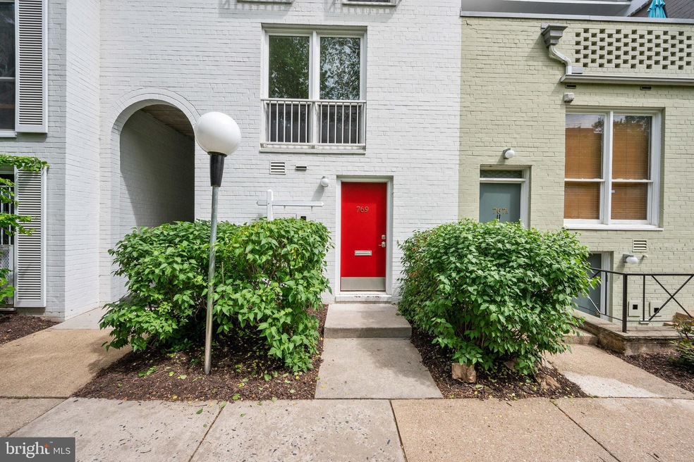 769 Delaware Ave SW unit 174, Washington, DC 20024 - photo 1