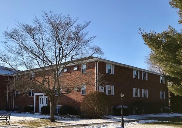 91 Pleasant St unit D2, Medfield, MA 02052 - photo 1